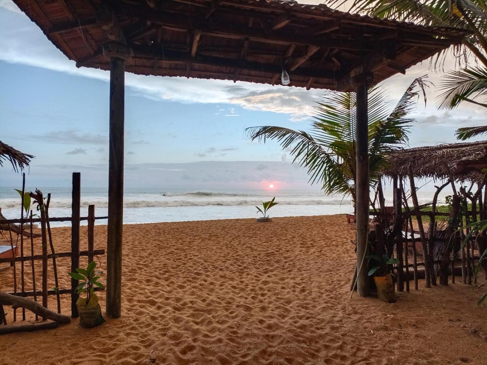 Ravana - Beach Cabanas Hikkaduwa Exteriér fotografie